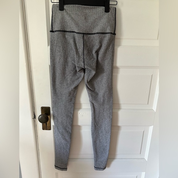 Lululemon leggings - Picture 2 of 8